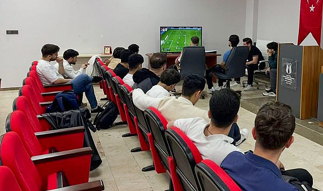 FIFA E-Spor Turnuvası’nda kozlarını paylaştılar